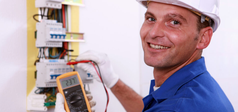 Electrician,checking,a,fuse,box