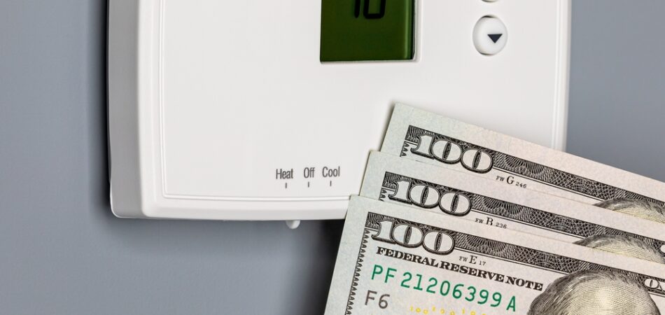 Thermostat,for,home,furnace,and,air,conditioner.,utility,bill,savings,